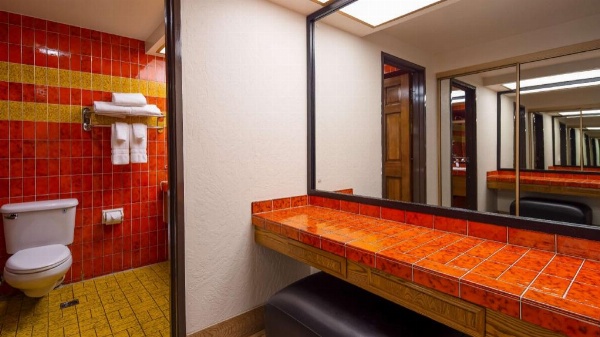 Best Western Pine Tree Motel image 25